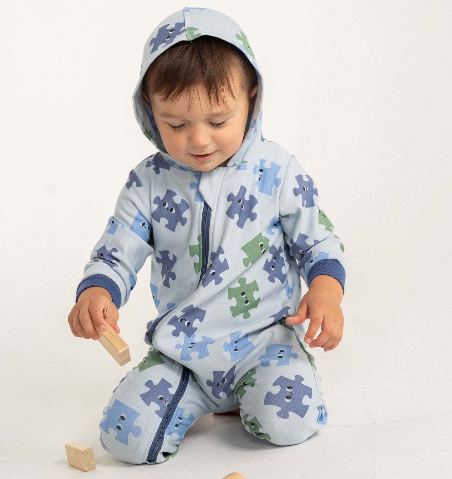 bamboo fleece hooded romper puzzle plas print