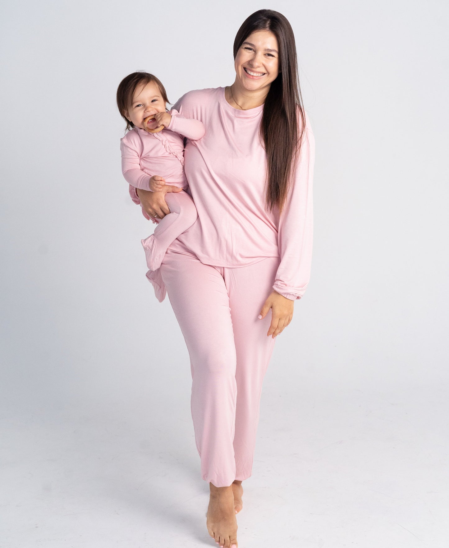 bamboo ruffle footies with two way zipper coral blush