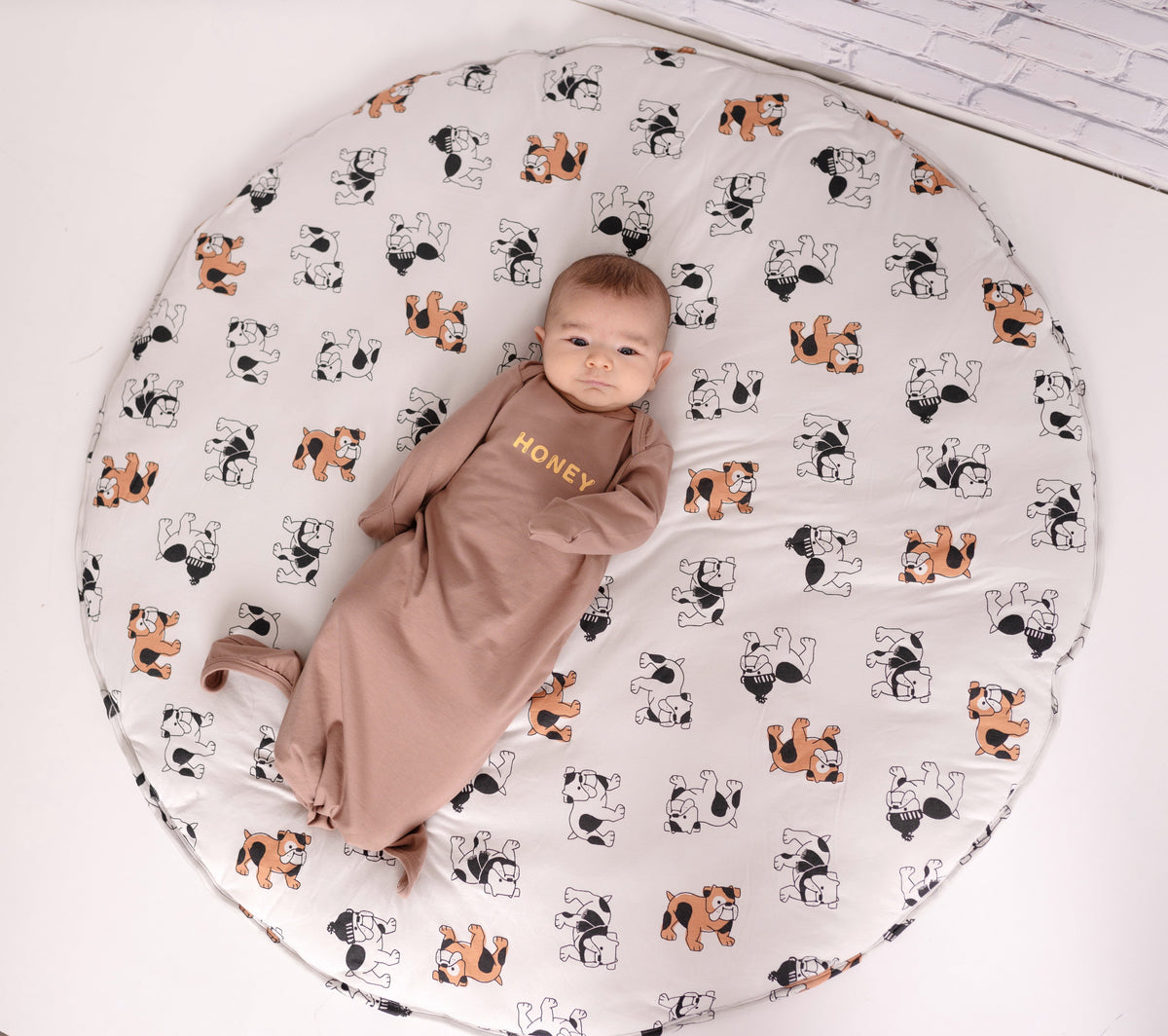 bamboo playmat lifestyle cozy bulldog print