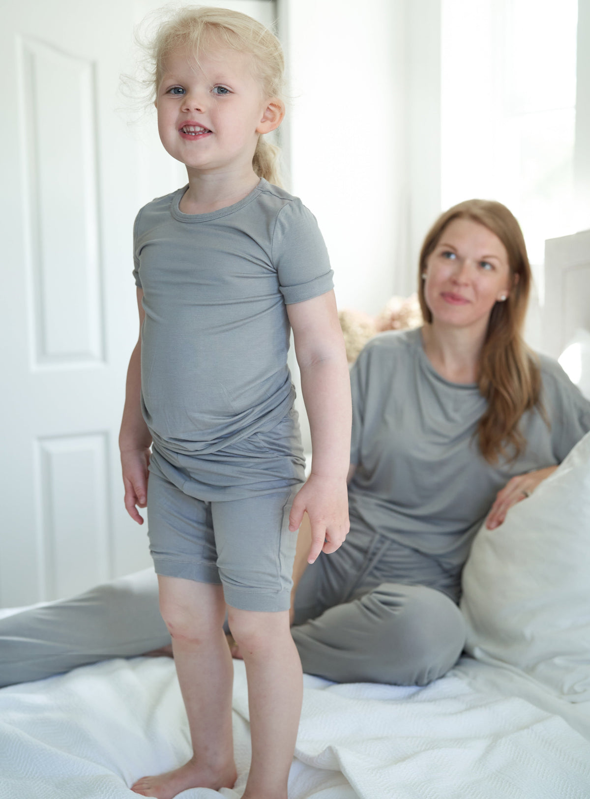 bamboo short sleeve top & shorts pajama set pigeon
