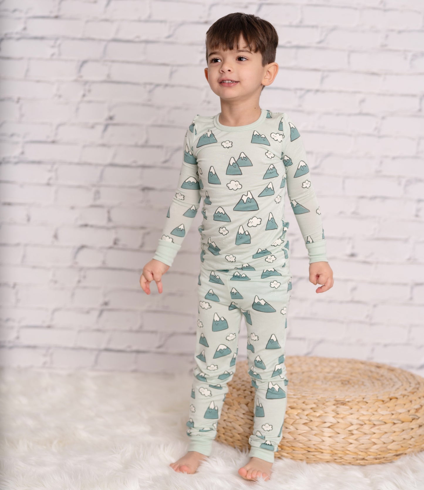 bamboo long sleeve pajama set snowy rockies print lifestyle