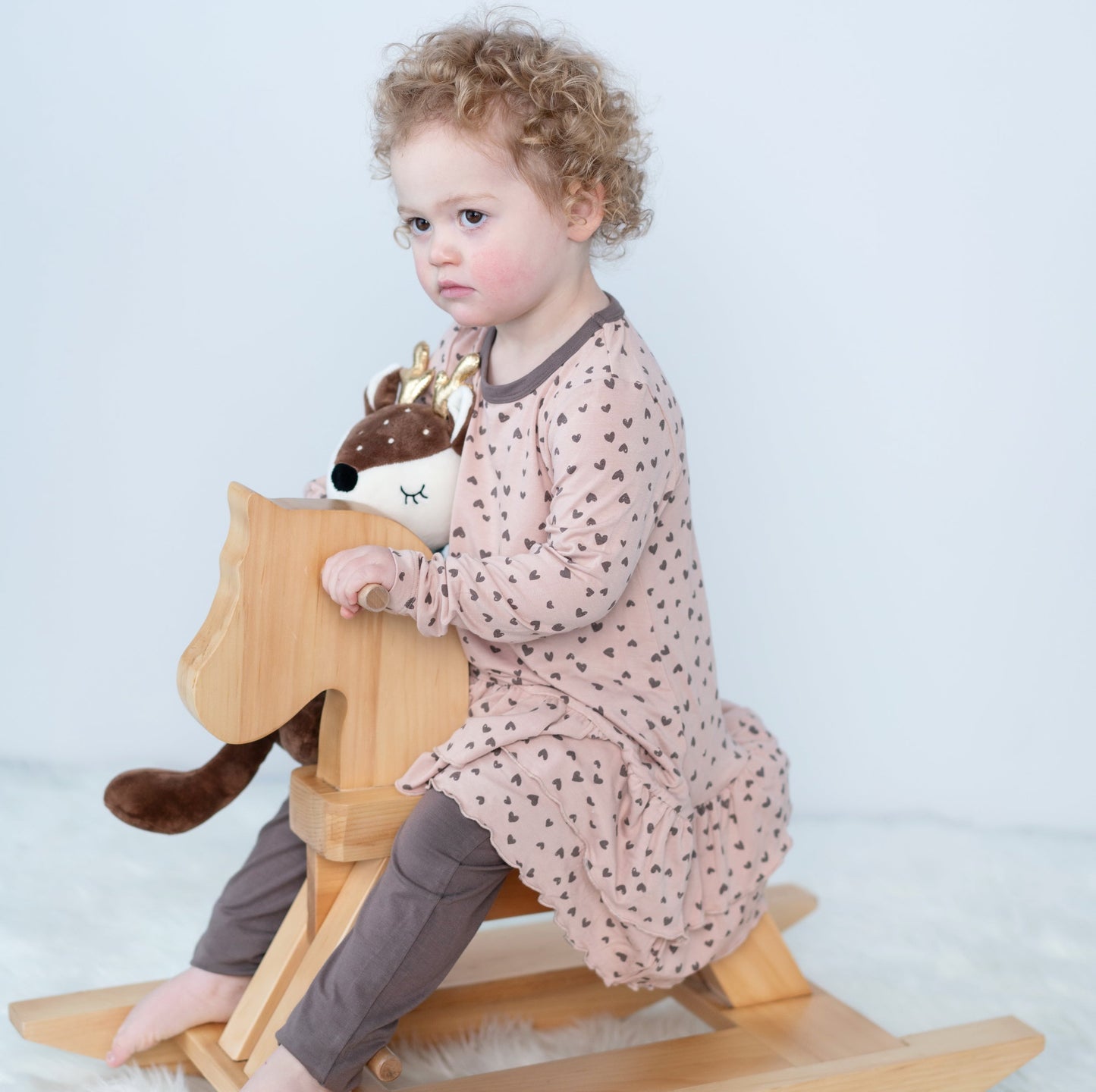 antler color legging & heart print dress