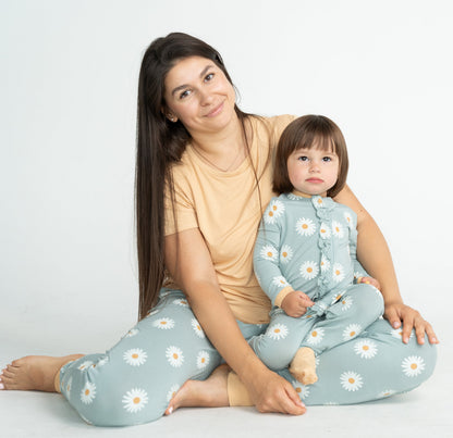 bamboo ruffle footies daisy print