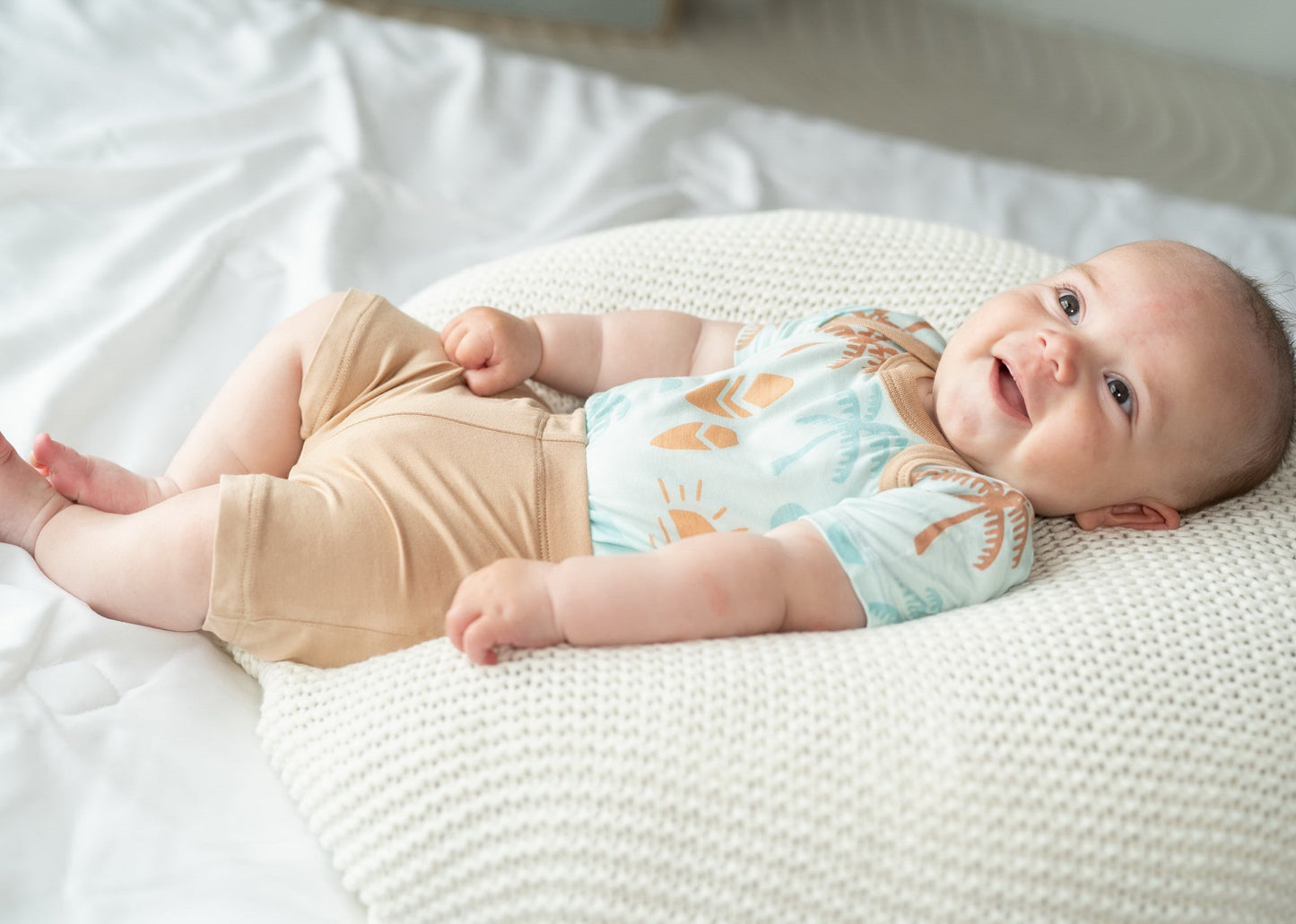 bamboo short sleeve onesie & short set ocean sunny shores print