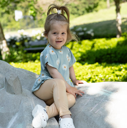 bamboo bell sleeve top daisy print