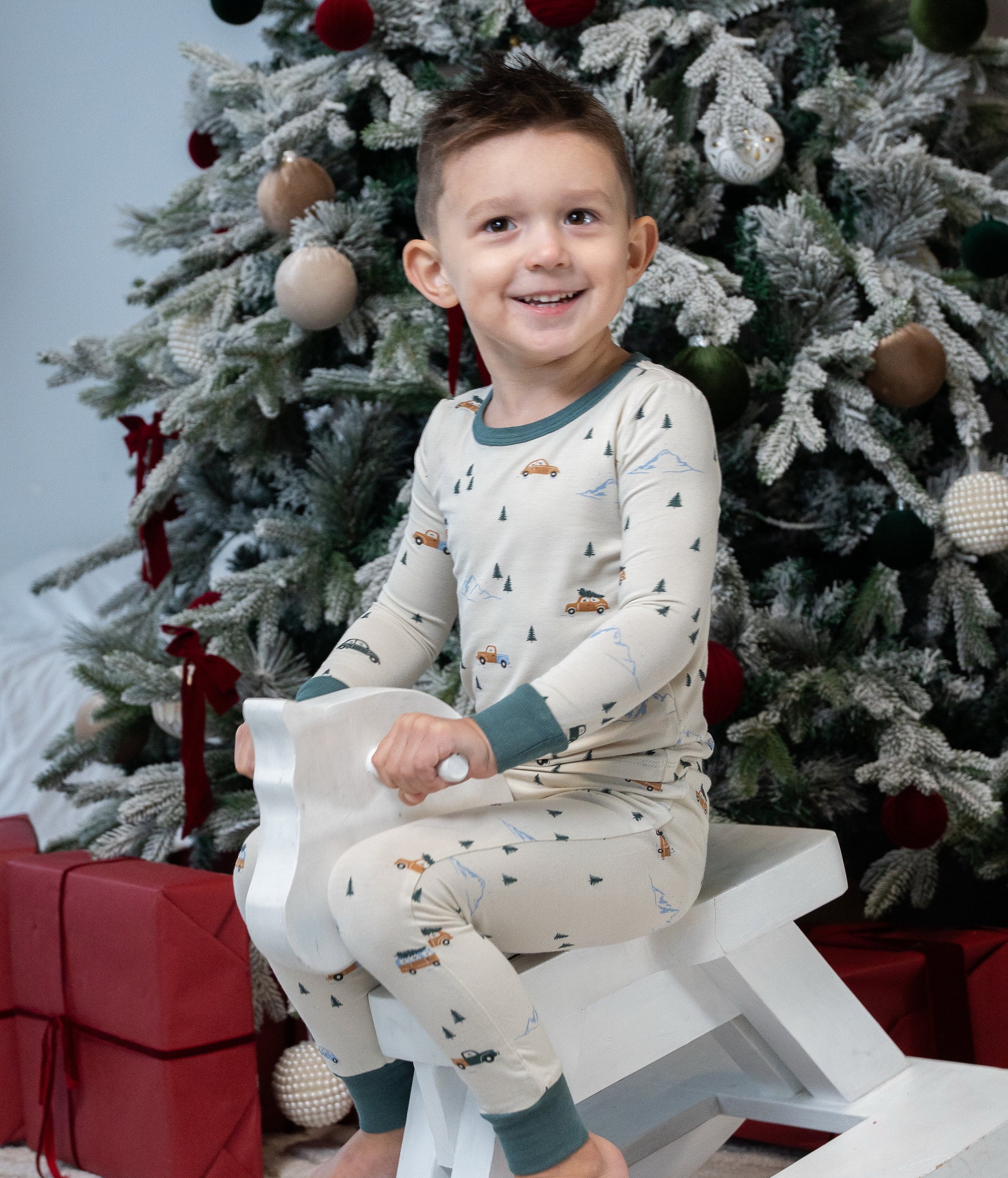 bamboo long sleeve pajama set winter road trip print